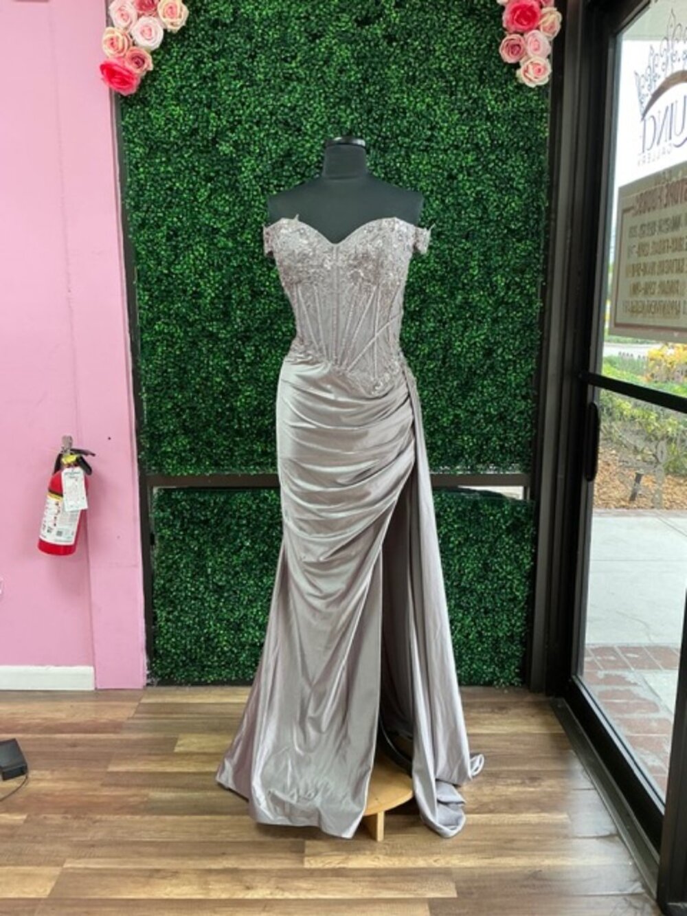 LaDivine, French Grey, Siz 18